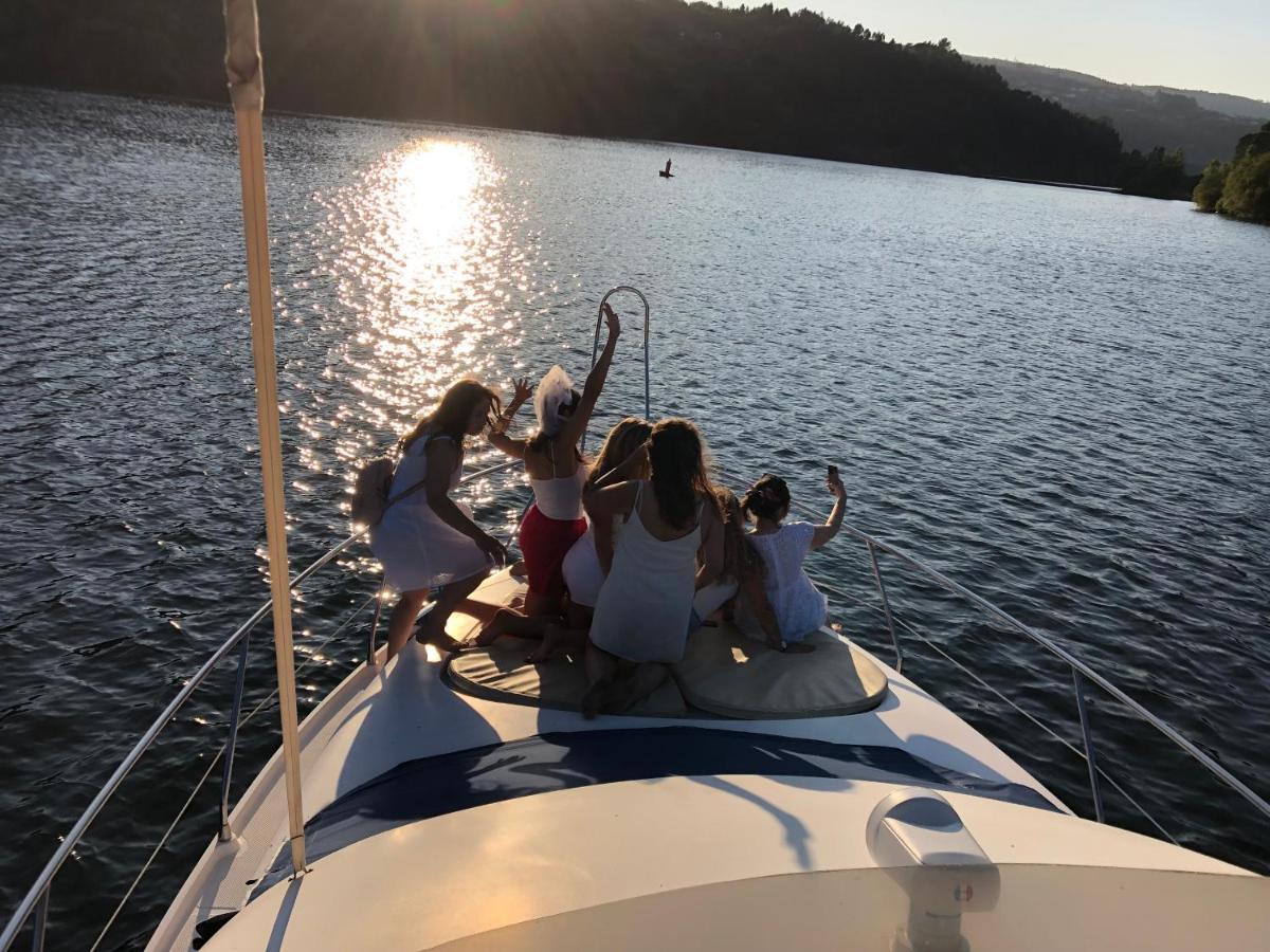 Hotel Aquadouro Yacht Radames - Sleep Boat Experience Castelo de Paiva Esterno foto