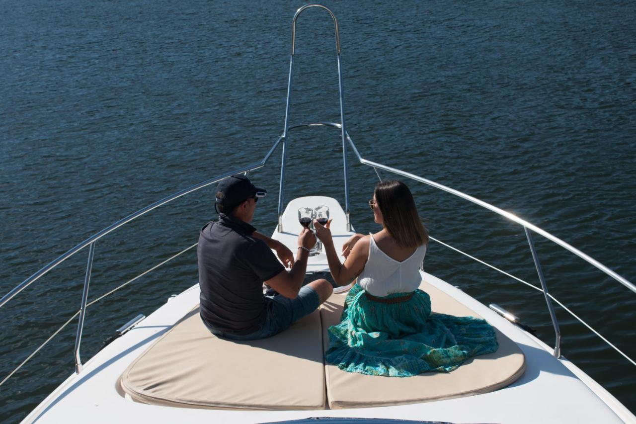 Hotel Aquadouro Yacht Radames - Sleep Boat Experience Castelo de Paiva Esterno foto