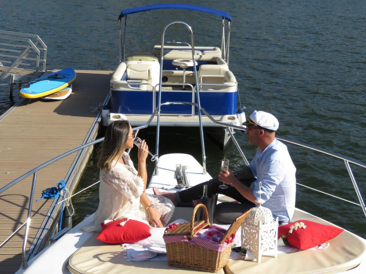 Hotel Aquadouro Yacht Radames - Sleep Boat Experience Castelo de Paiva Esterno foto
