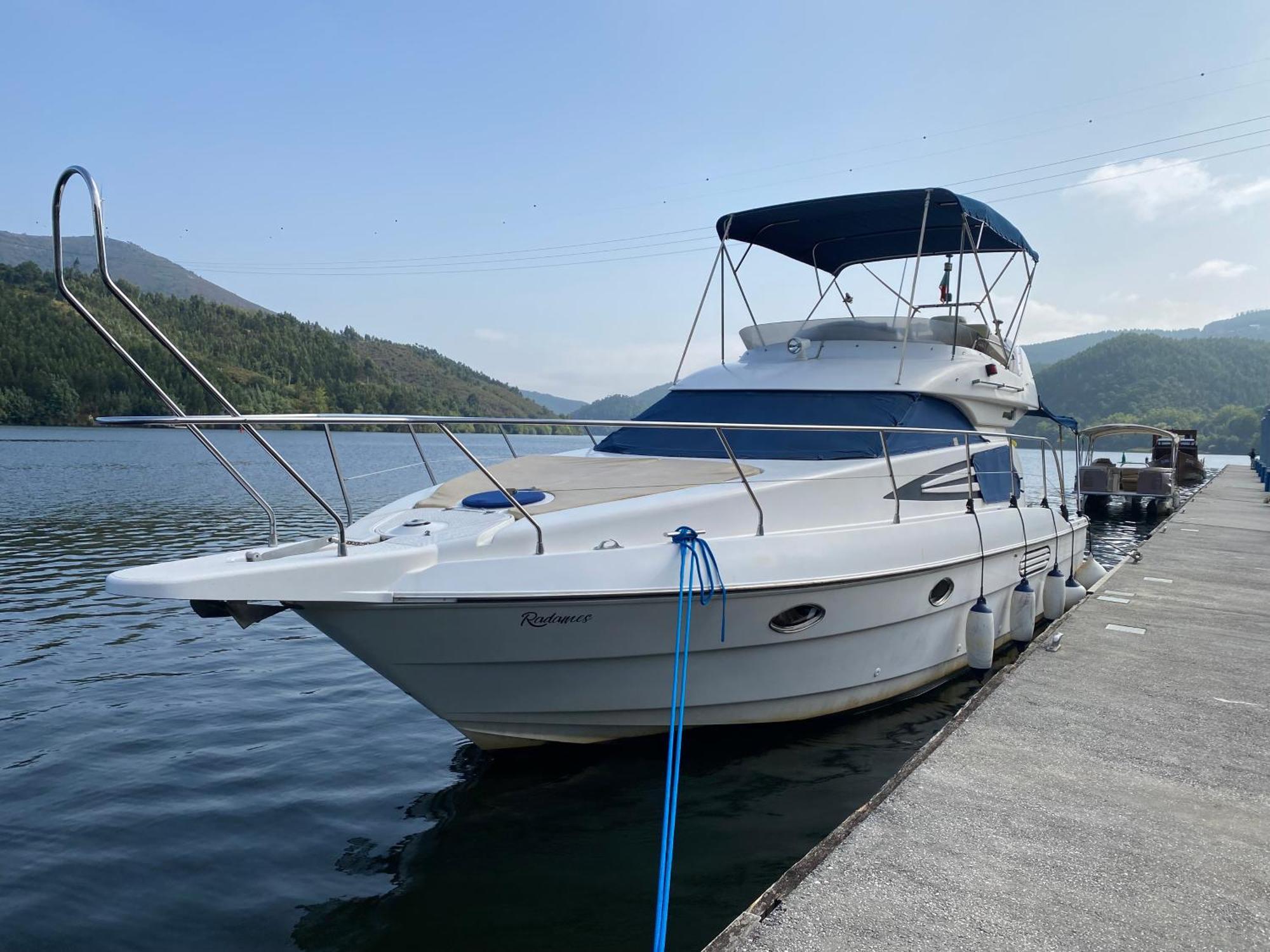 Hotel Aquadouro Yacht Radames - Sleep Boat Experience Castelo de Paiva Esterno foto