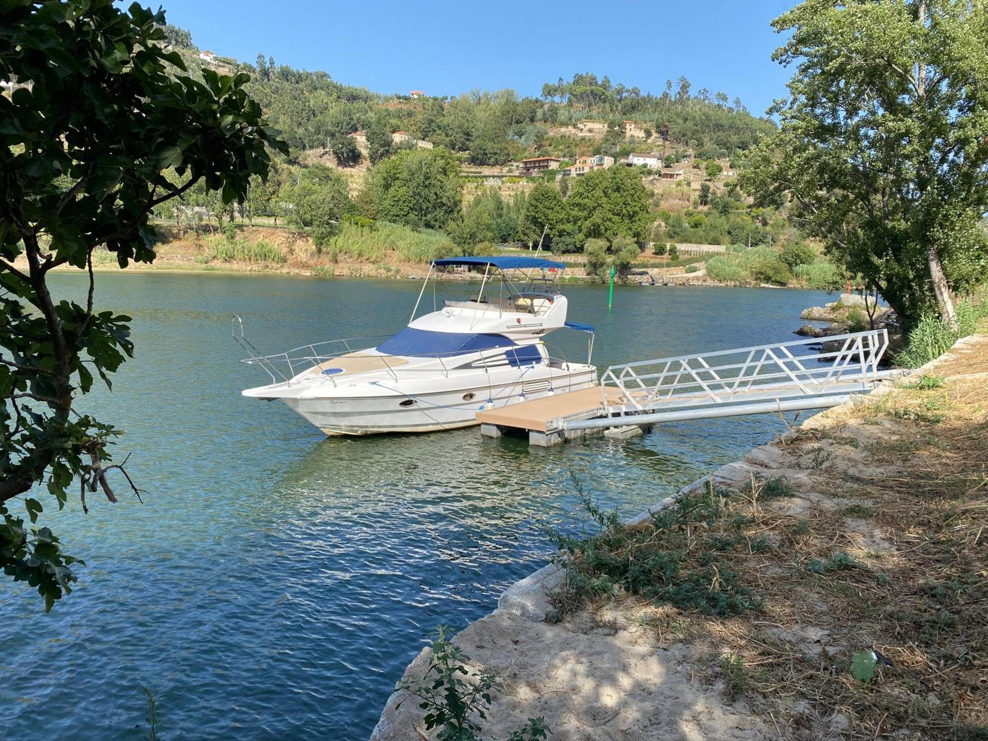 Hotel Aquadouro Yacht Radames - Sleep Boat Experience Castelo de Paiva Esterno foto